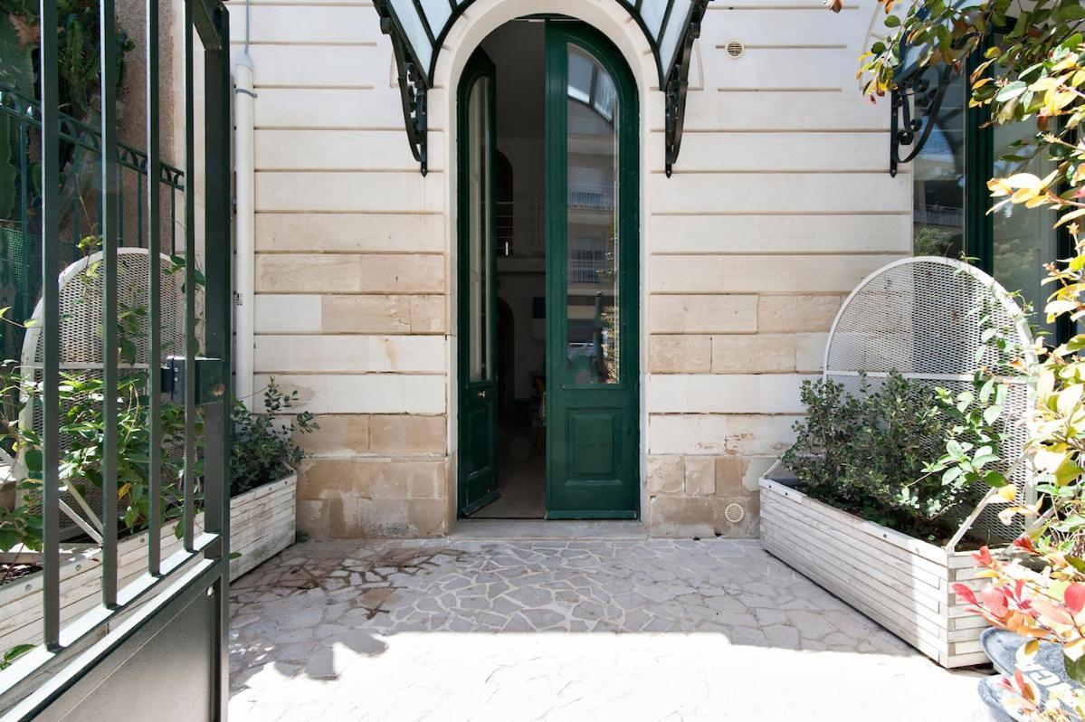 Residence De Franchis - Smart Apartments Λέτσε Εξωτερικό φωτογραφία