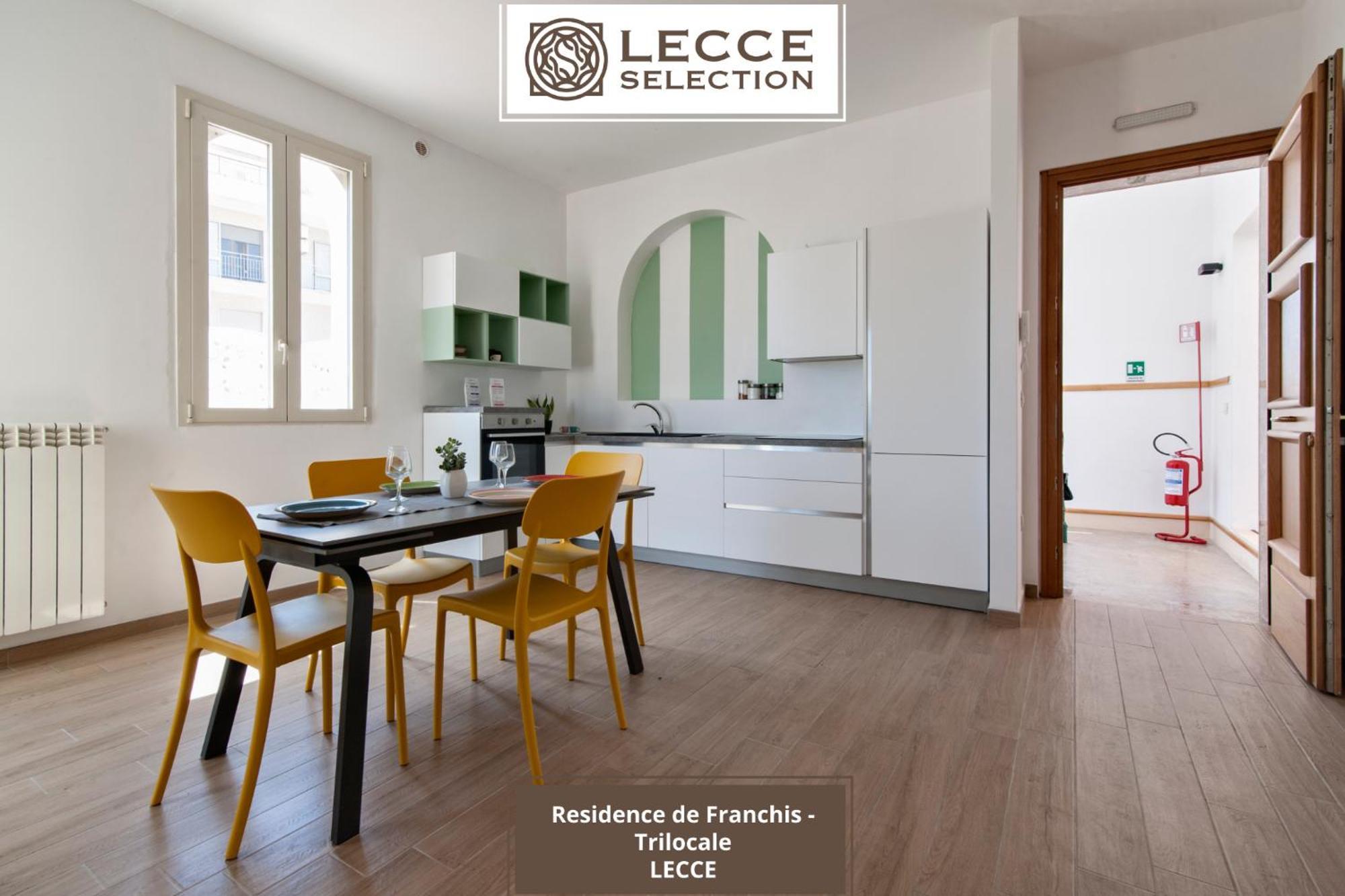 Residence De Franchis - Smart Apartments Λέτσε Εξωτερικό φωτογραφία